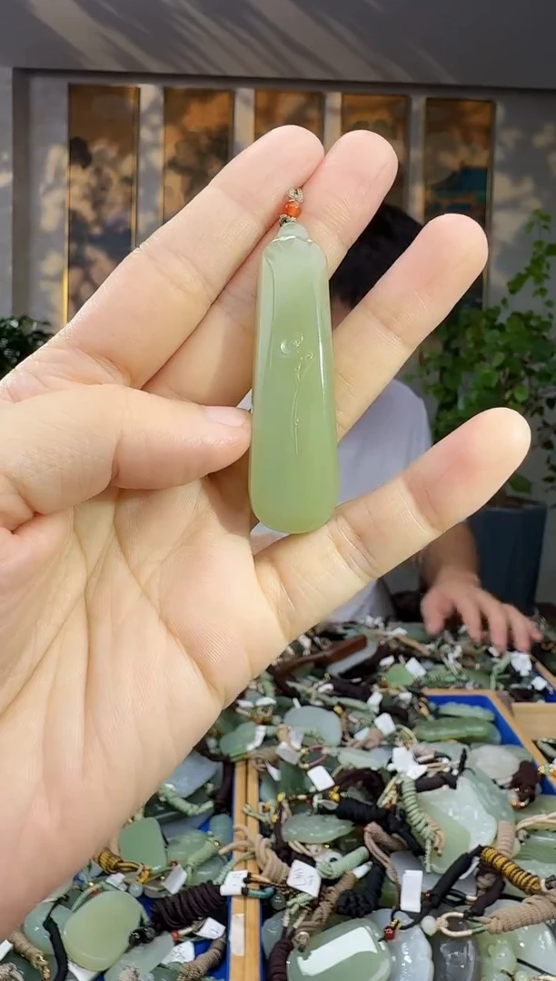 未镶嵌和田玉挂件拍一发一