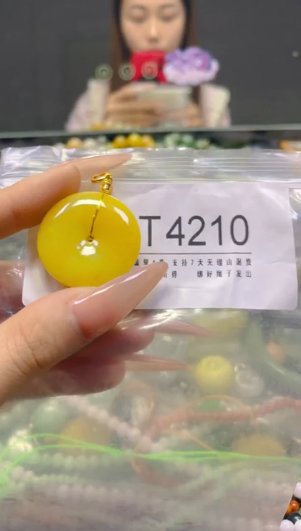 颈饰未镶嵌翡翠/T/翡翠A货，一件也是批发价
