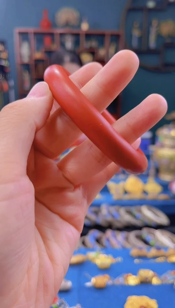 素漆手镯红色圈口57