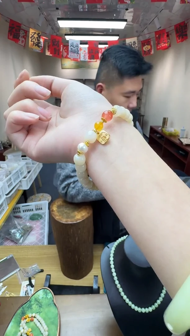 未镶嵌手链和田玉多样性发一件 624