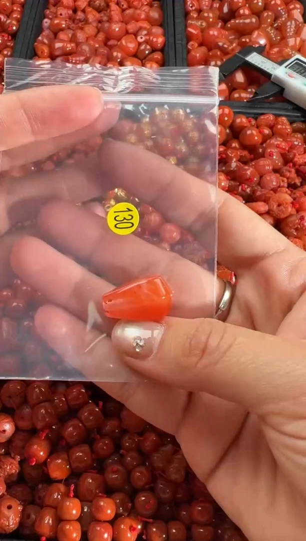 【闪购商品】南红玛瑙颈饰未镶嵌1