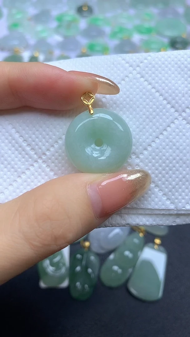 颈饰未镶嵌翡翠A货