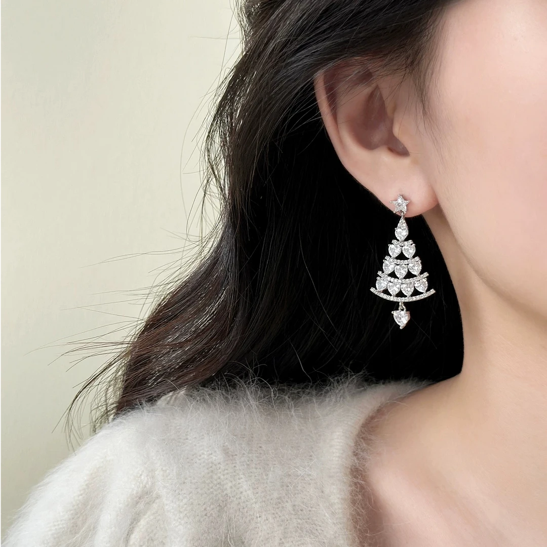 铜合金耳饰 爆闪圣诞树星星耳钉女轻奢小众精致高级感圣诞节耳饰