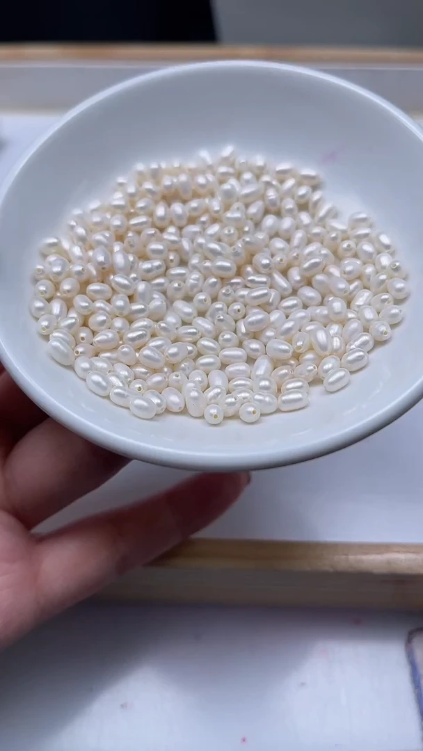 未镶嵌散珠淡水珍珠B2188 天然珍珠4*6mm10个15元