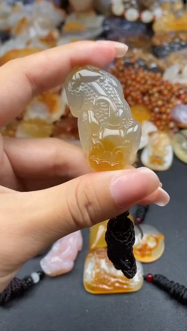 未镶嵌1玛瑙/玉髓天****?ll