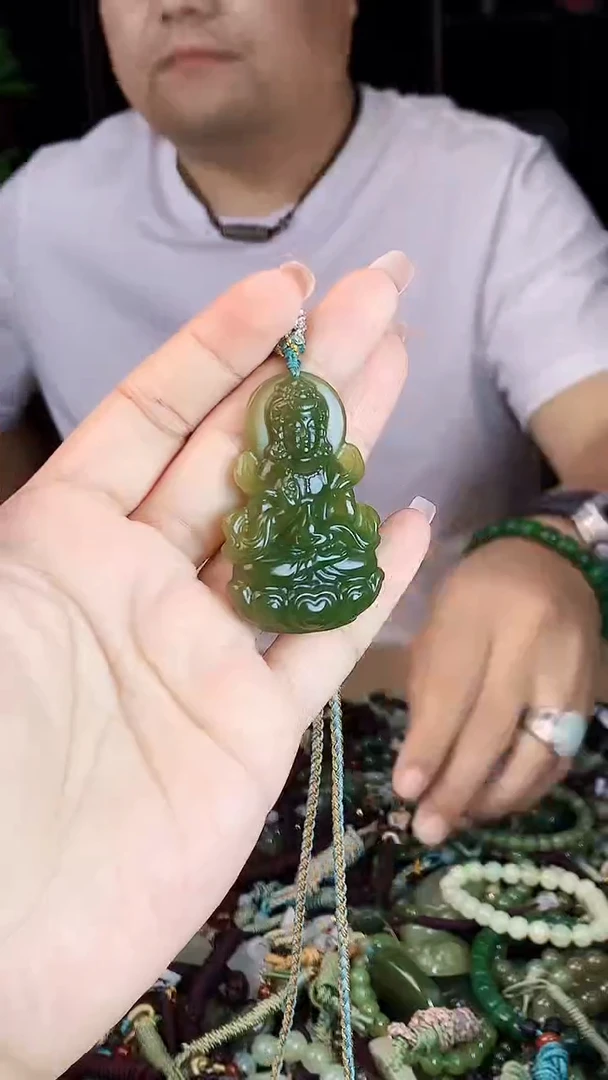 未镶嵌和田玉挂件1