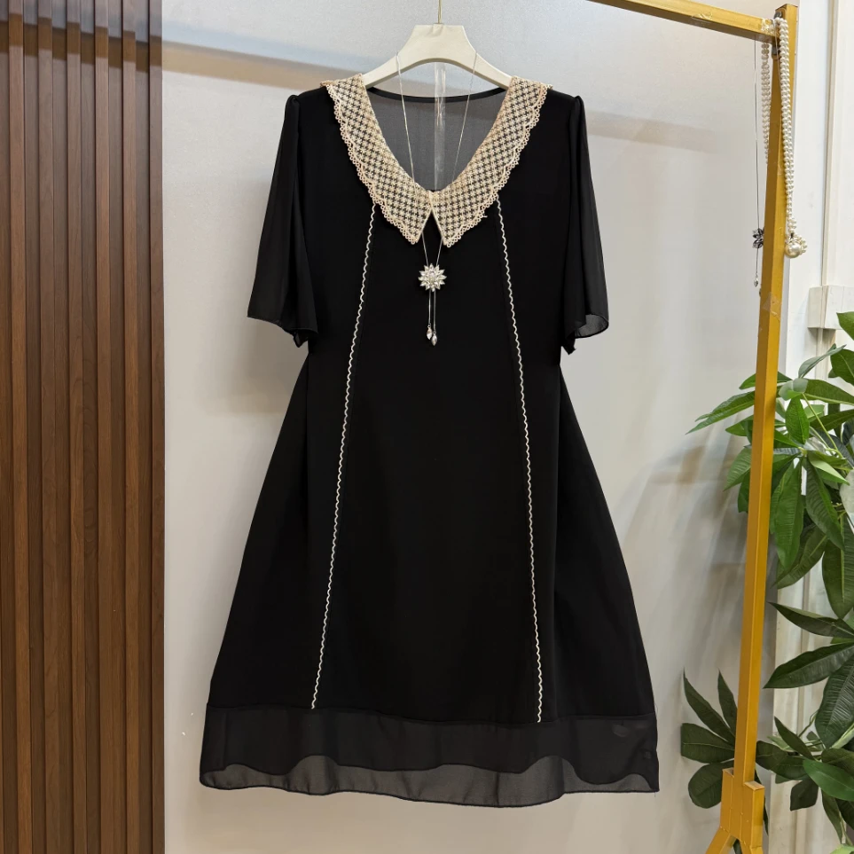 新款微胖时尚遮肉优雅洋气初恋风小娃娃领宽松显瘦大码连衣裙