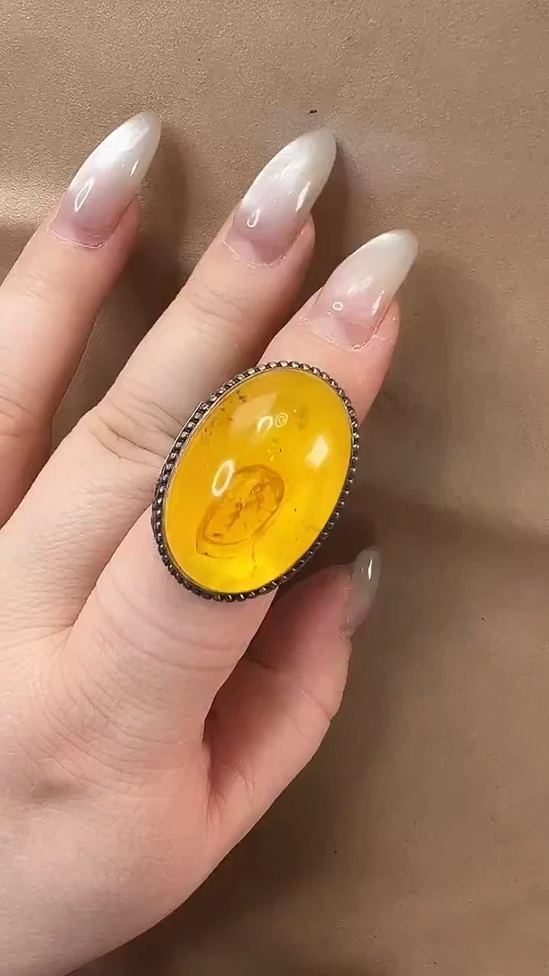 琥珀颈饰未镶嵌戒指