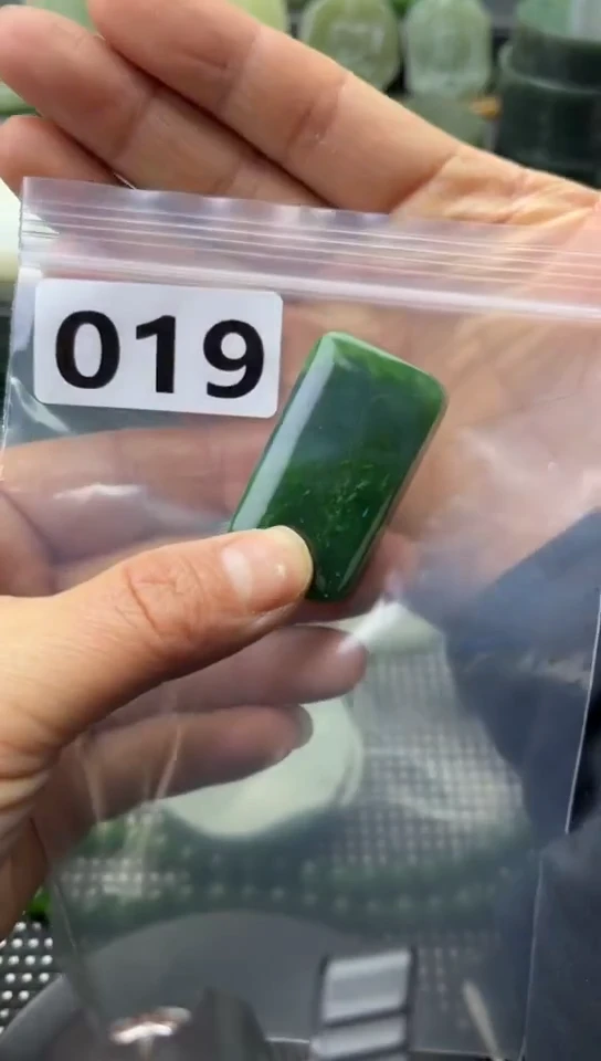 未镶嵌和田玉珠宝半成品牌子