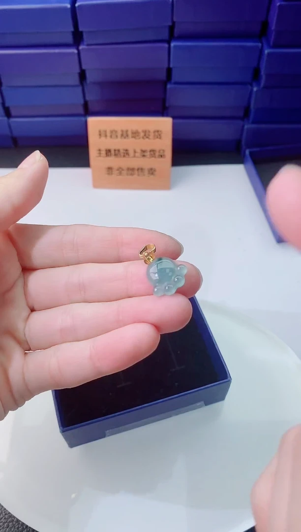 翡翠未镶嵌颈饰1111111111