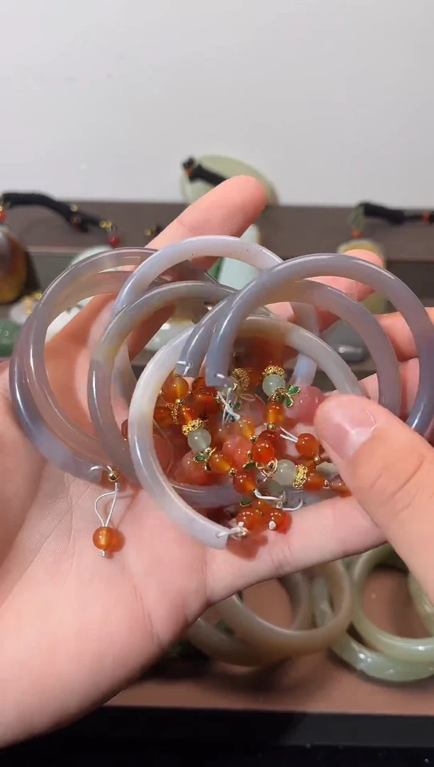手镯玛瑙/玉髓未镶嵌开口镯 多样性拍一发一