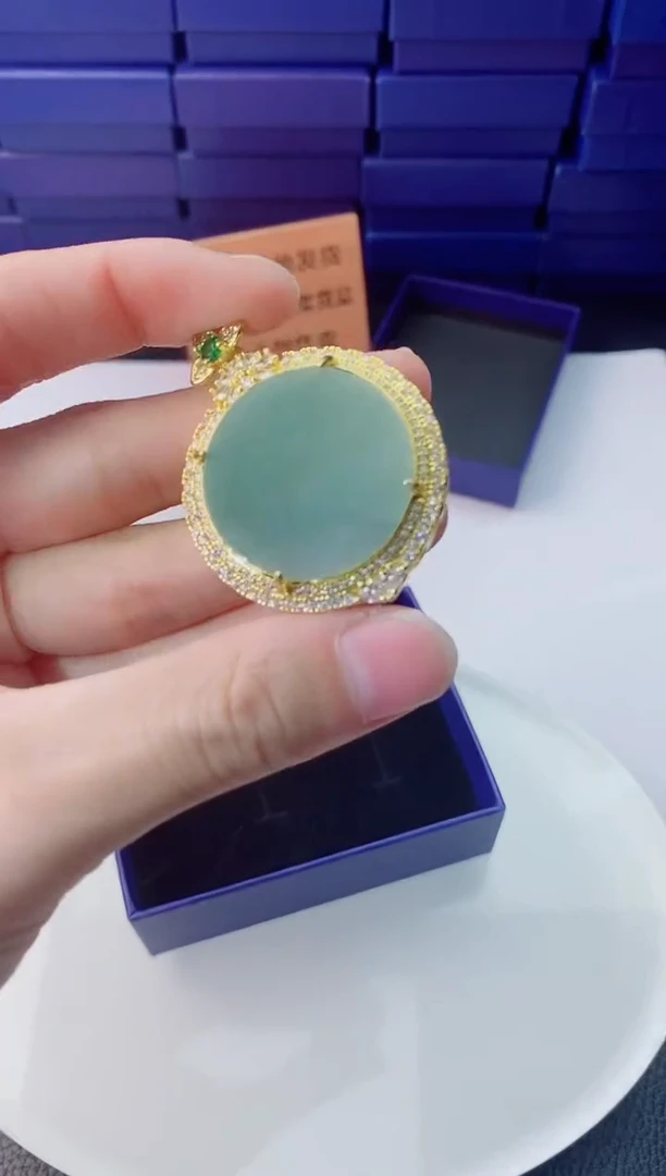 翡翠未镶嵌颈饰1111111111