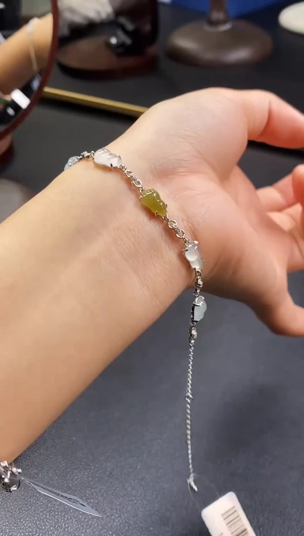 颈饰银S925镶嵌翡翠17041