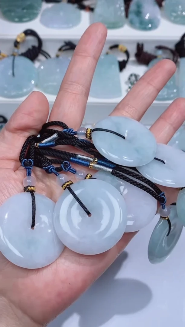 颈饰未镶嵌翡翠吊坠团购多样性发一件