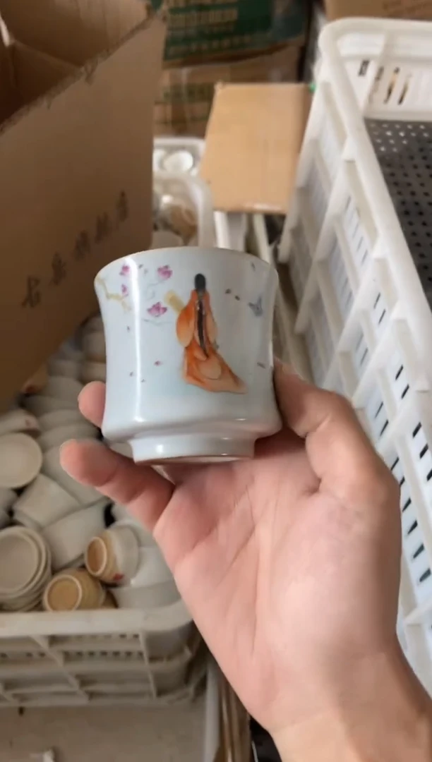 无运费险有瑕疵的摄影的产品有使用过的痕迹有点脏介意勿拍