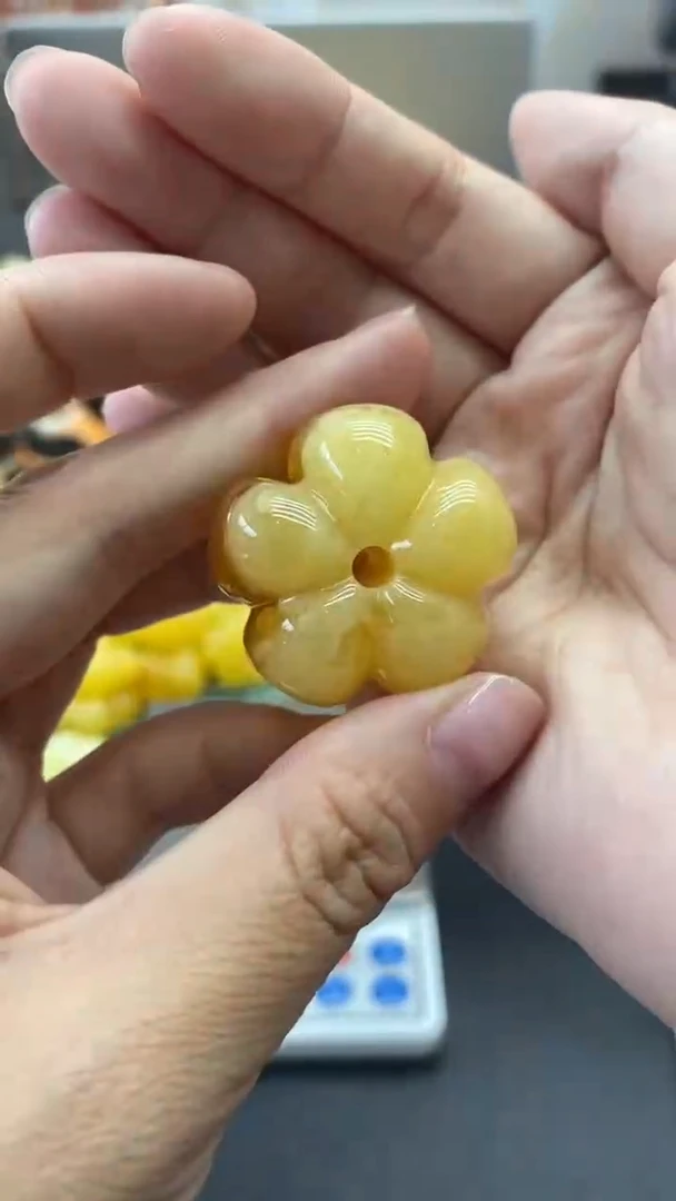 琥珀未镶嵌珠宝奇石2731