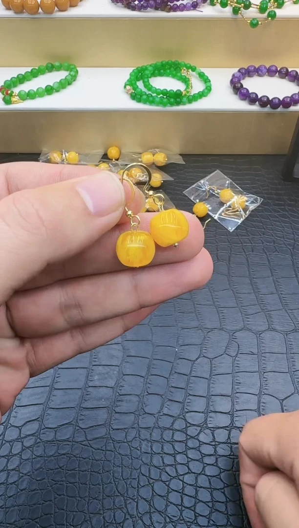 【闪购商品】蜜蜡耳饰14K金镶嵌001