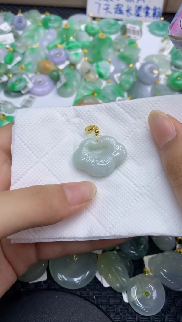 颈饰未镶嵌翡翠天然缅甸翡翠A货