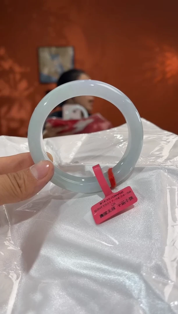 未镶嵌手镯翡翠翡翠手镯