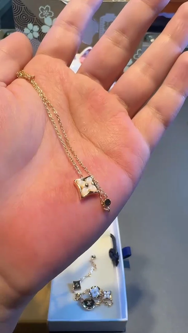 名品折扣名品折扣名品折扣