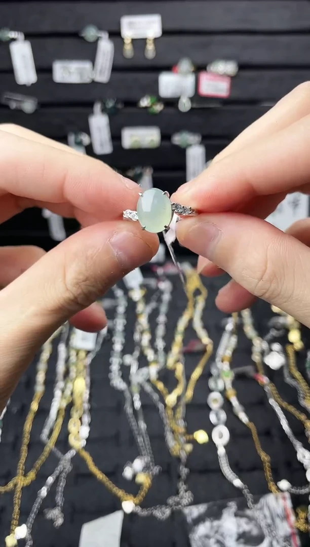 颈饰未镶嵌翡翠我