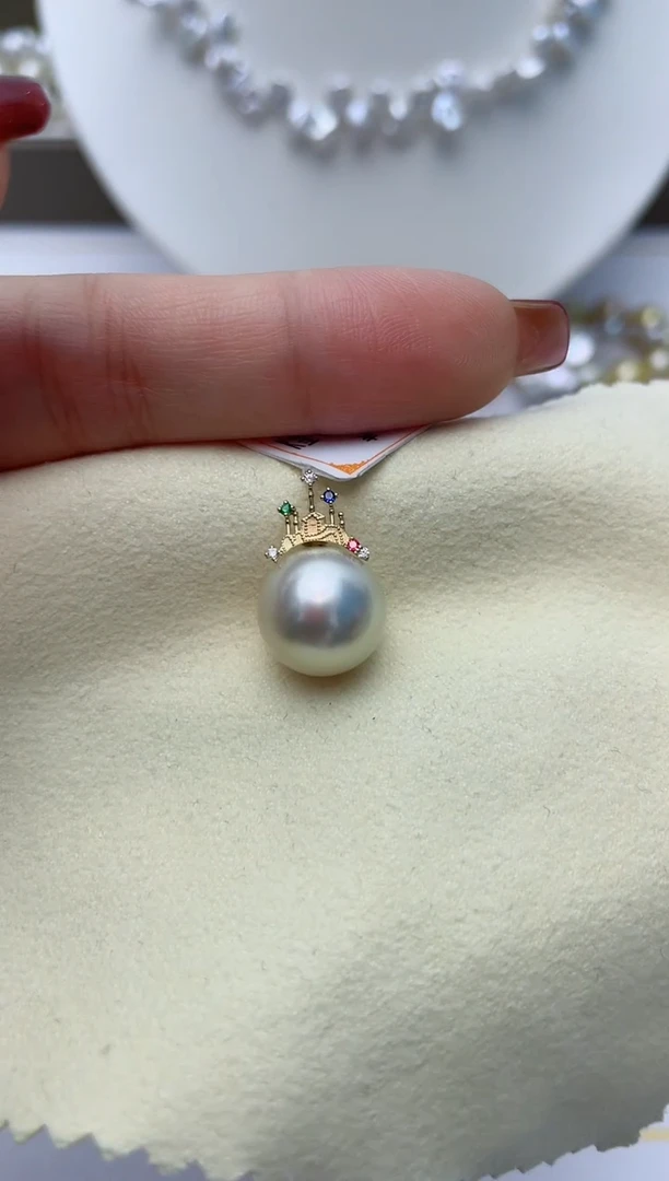 【闪购商品】海水珍珠颈饰18K金镶嵌W70