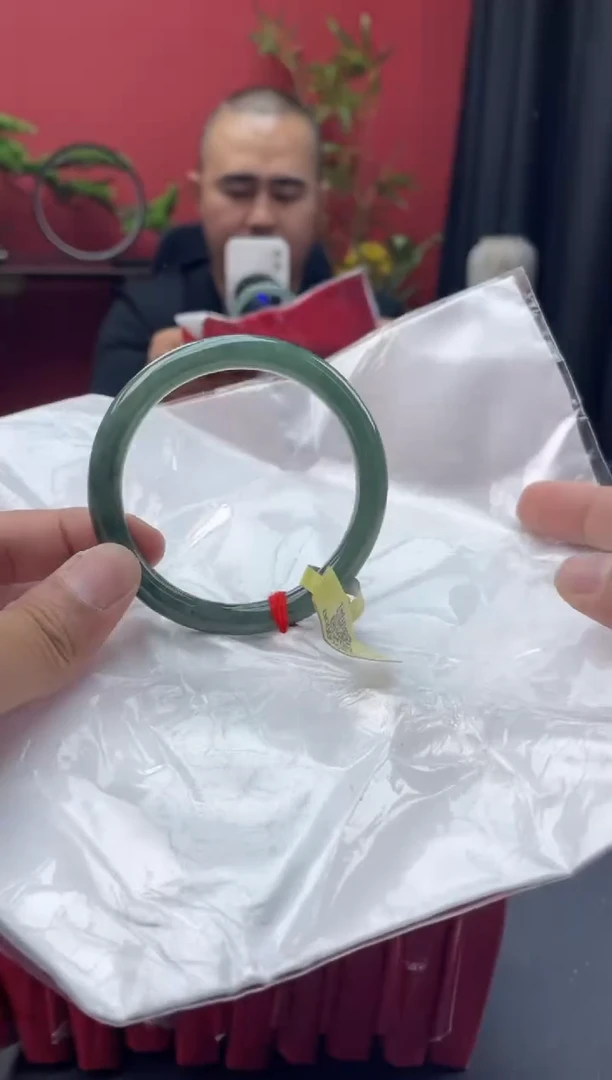 未镶嵌手镯翡翠2