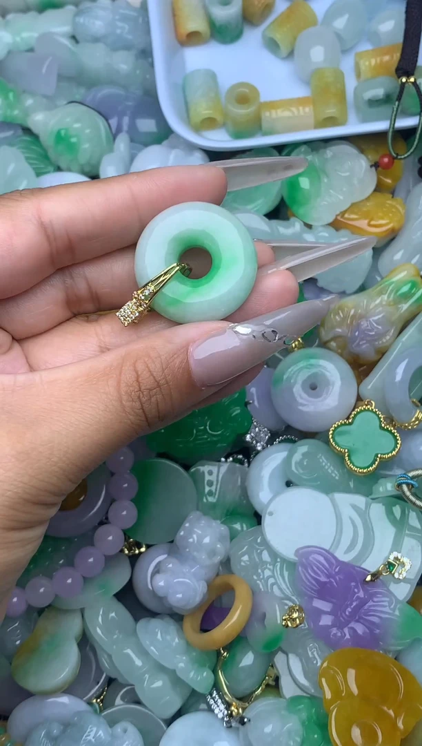 翡翠未镶嵌颈饰天然缅甸翡翠吊坠