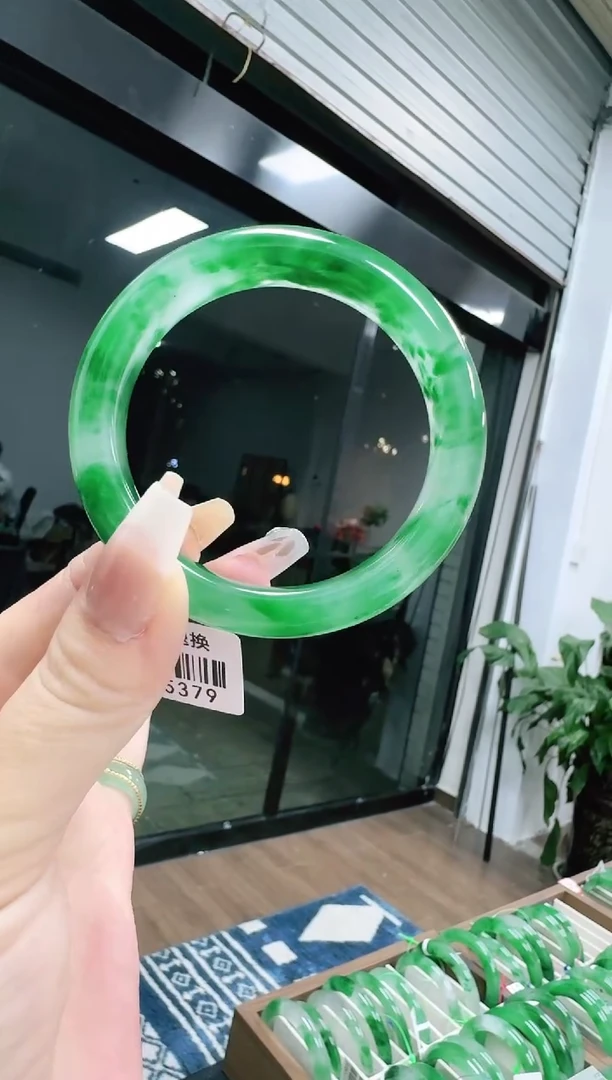 未镶嵌1石英质玉（非洲翠）/6749-55.4