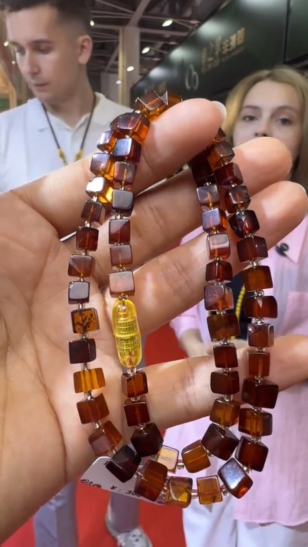 未镶嵌颈饰琥珀杭州珠宝展假一罚十