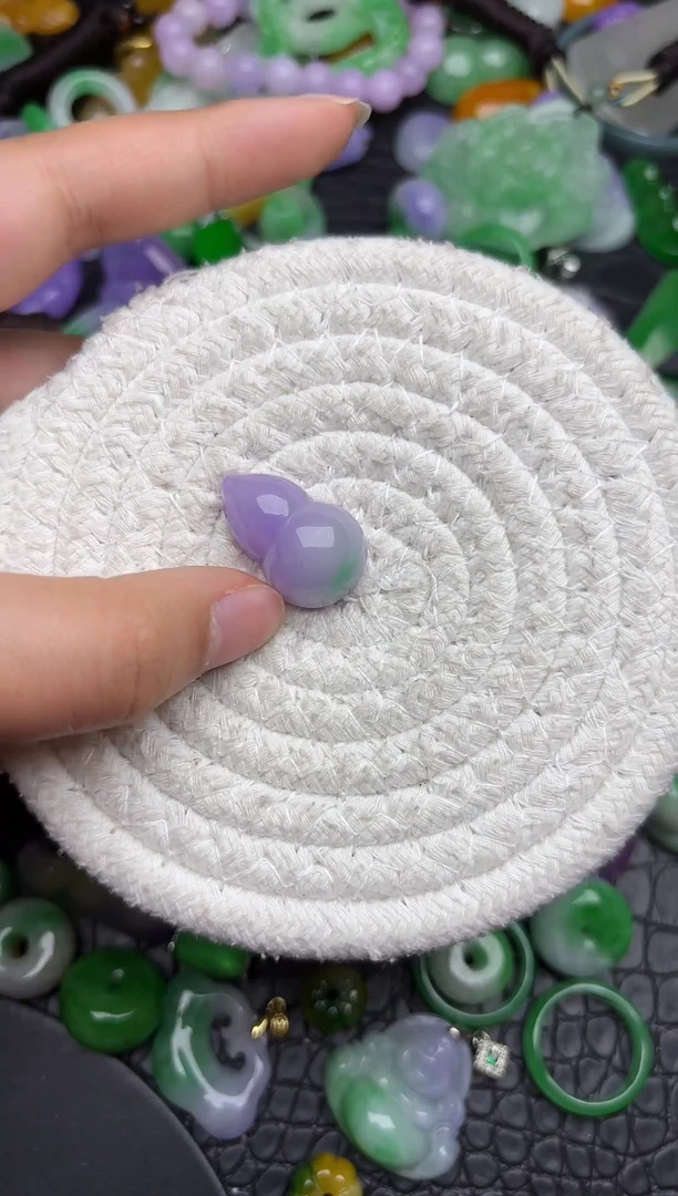 颈饰未镶嵌翡翠缅甸翡翠吊坠