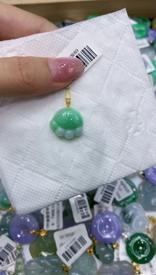 翡翠18K金镶嵌颈饰 111111111111
