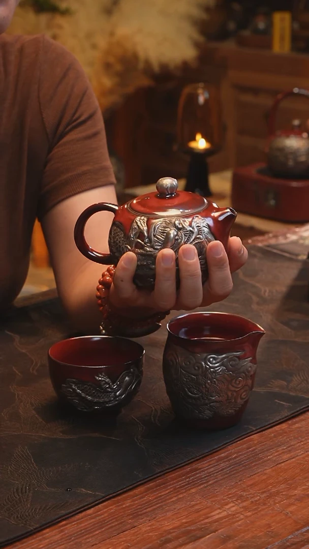 龙壶两龙杯醒狮公杯