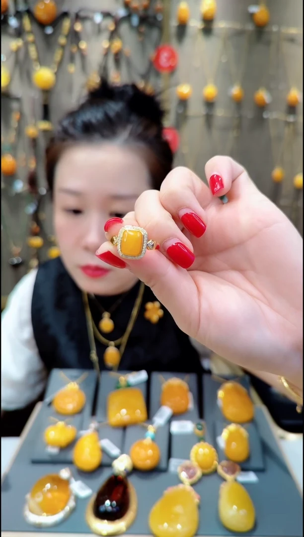 【闪购商品】蜜蜡戒指银S925镀金镶嵌H713蜜蜡戒指