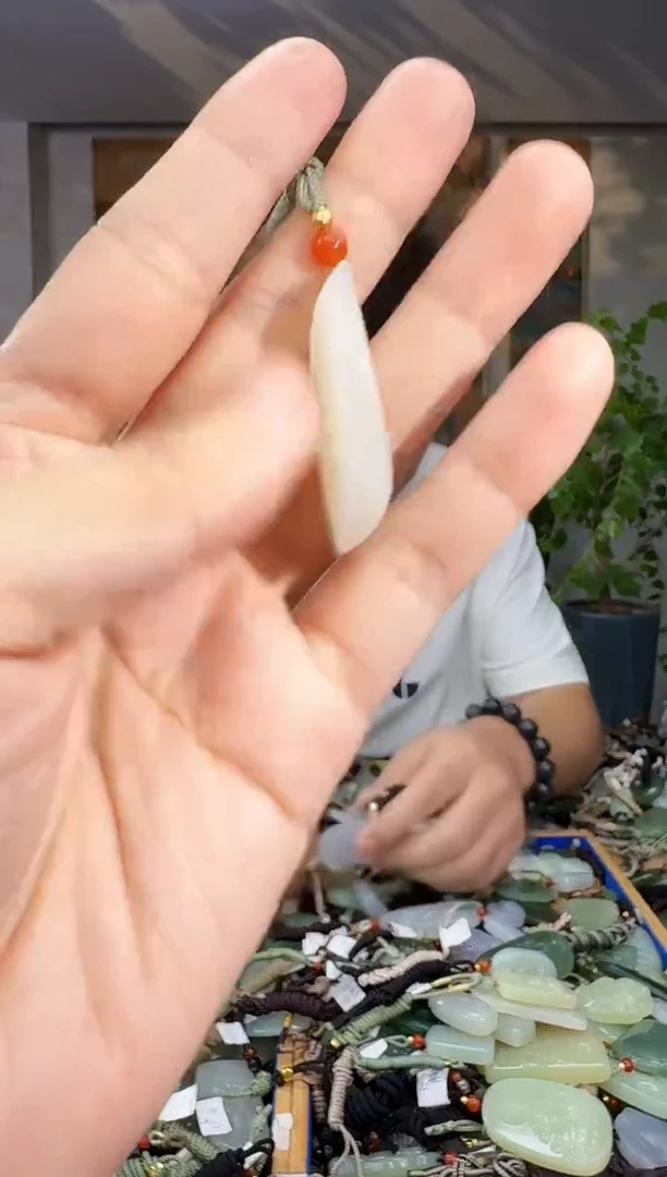 未镶嵌和田玉挂件拍一发一