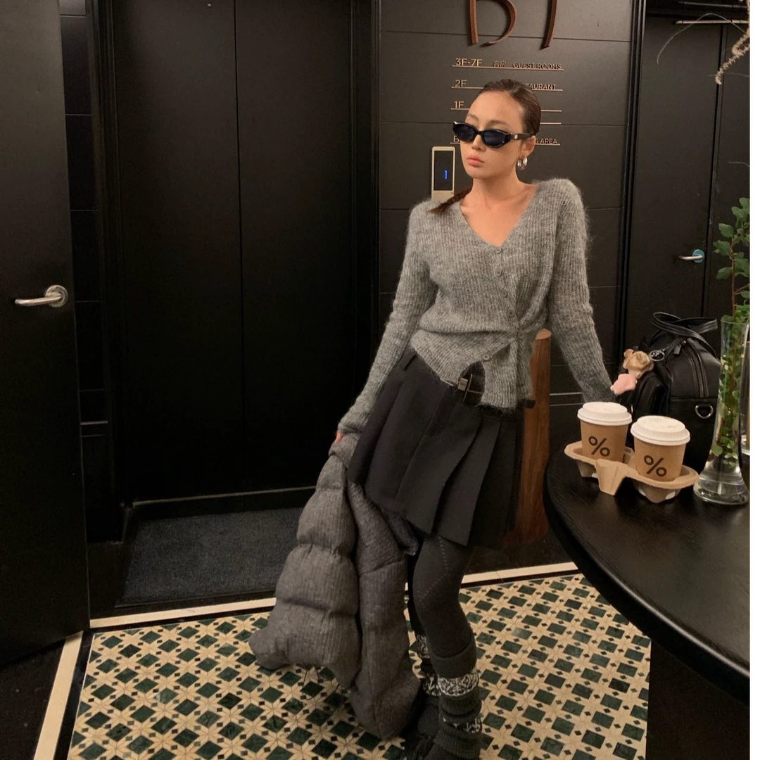 潮流韩版小众毛针织衫打底简约通勤女纯色长袖上衣性感半裙套装女