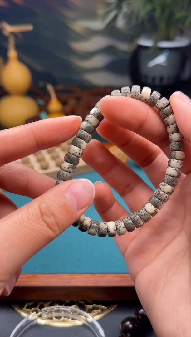 【闪购商品】星月菩提手串星月满绿药片单圈8*4.5左右