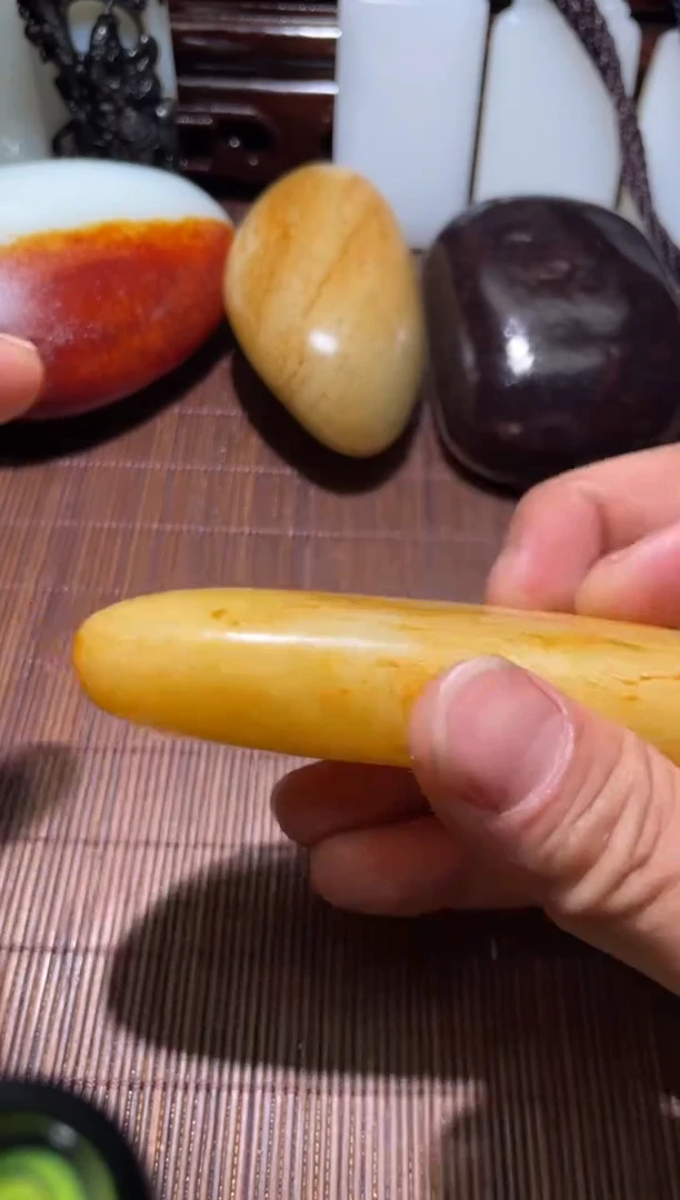 颈饰未镶嵌和田玉时*，0