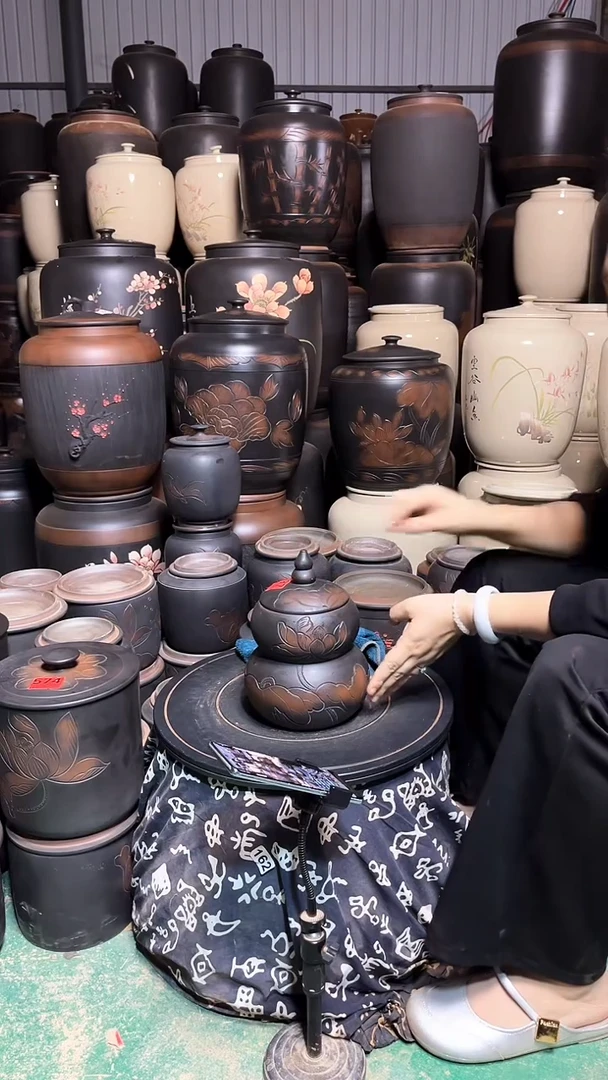 罐完品茶叶罐 葫芦 荷花   597