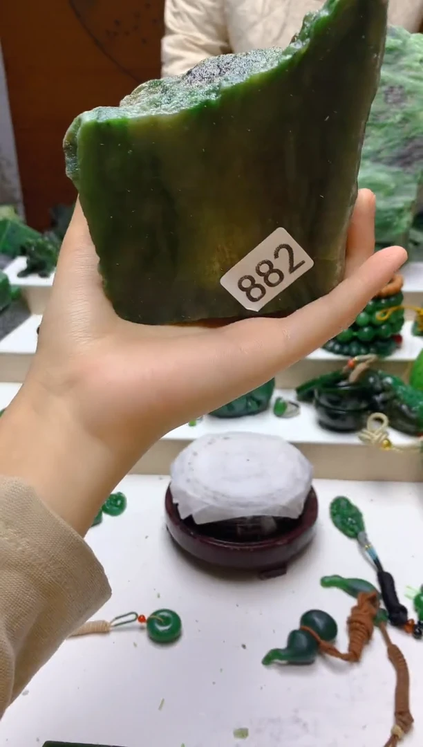 未镶嵌和田玉（碧玉）珠宝半成品1