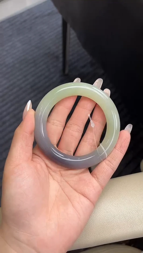 未镶嵌手镯和田玉烟紫带翠双色59.3