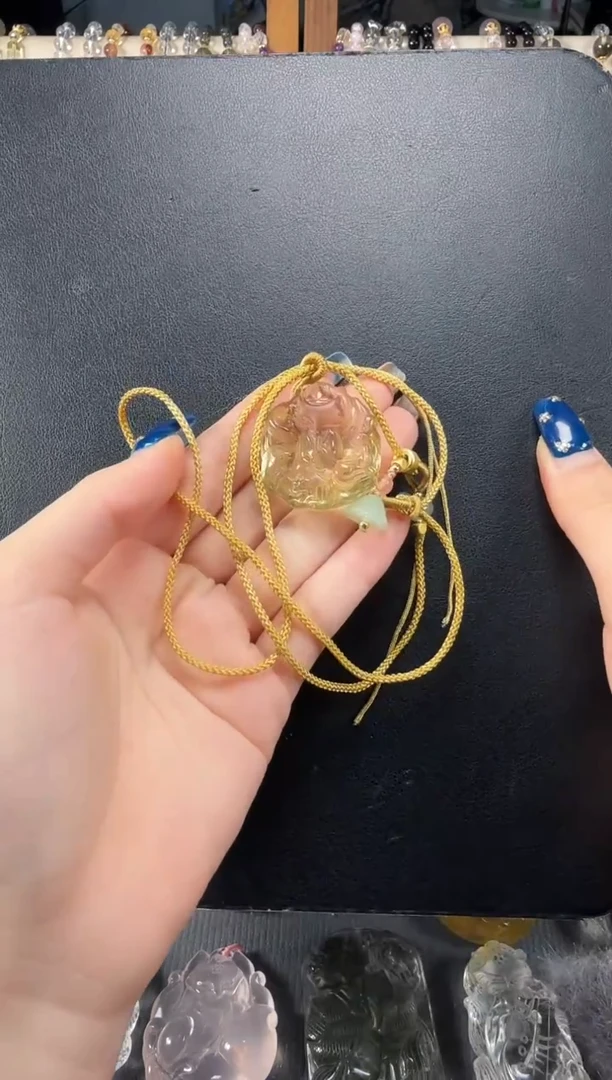 颈饰未镶嵌水晶黄修行狐