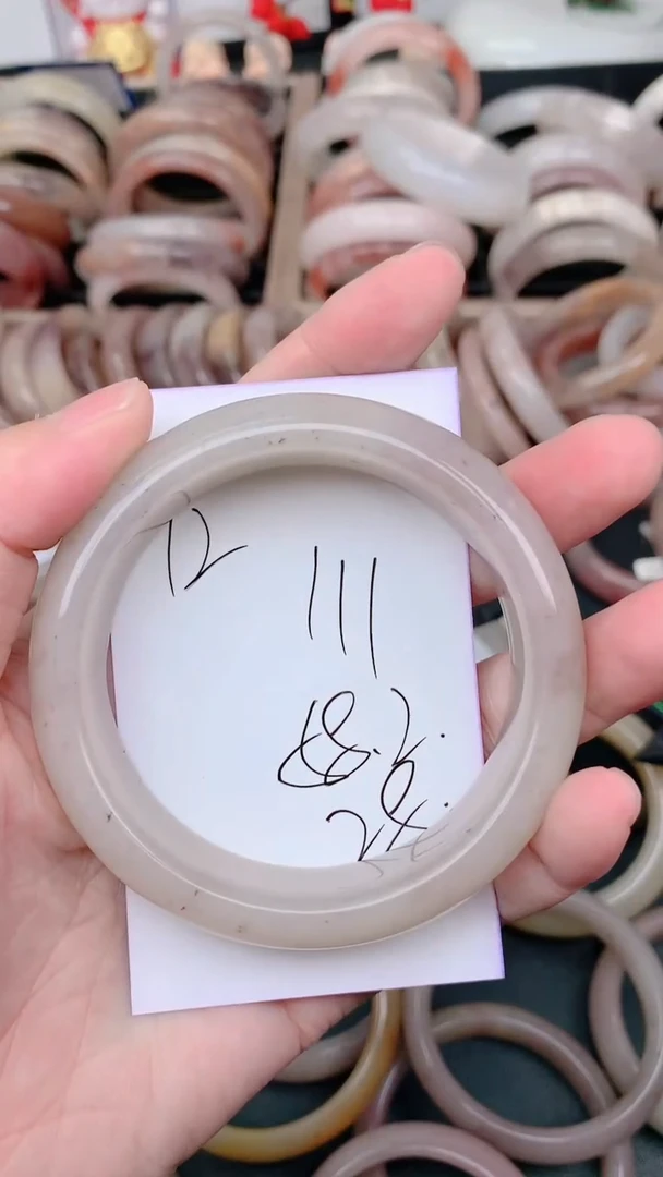 未镶嵌手镯石英质玉111