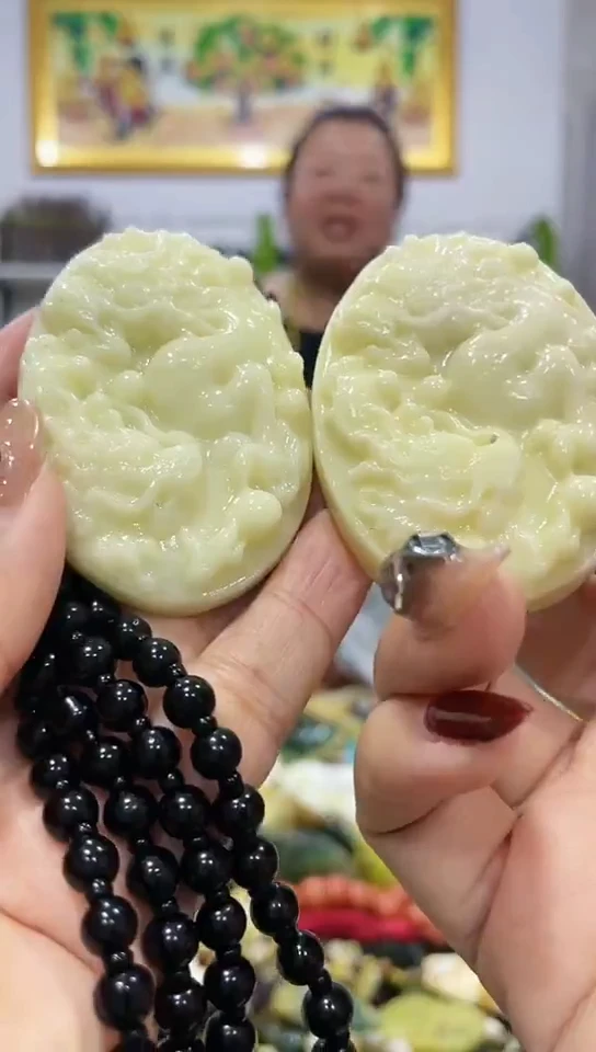 未镶嵌岫玉吊坠   多样性发货发其中一件