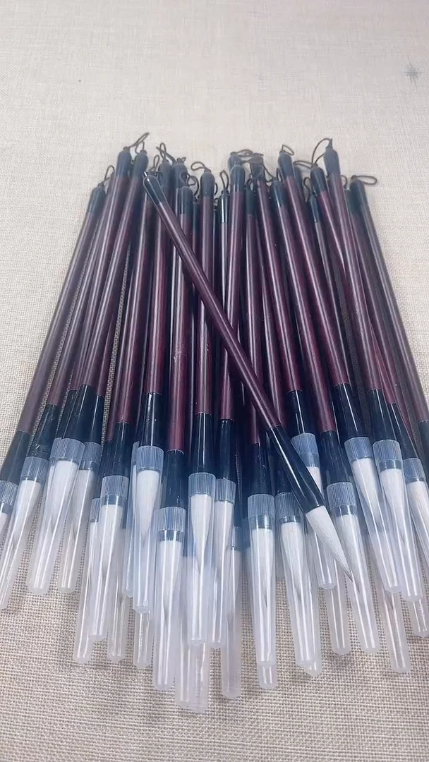 出锋3.7的中楷毛笔9.9元3支