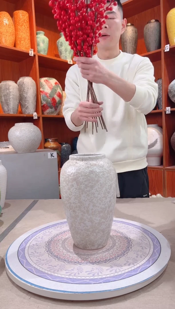 【闪购商品】瓶茶白 中号 陶瓷花瓶 无花