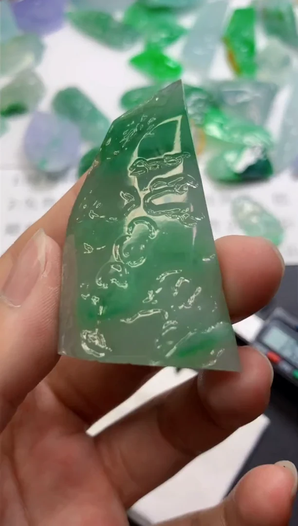 【闪购商品】翡翠吊坠(不含链)未镶嵌5541