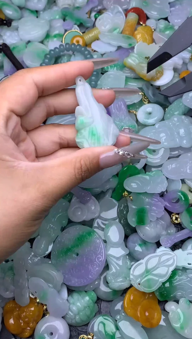 翡翠未镶嵌颈饰天然缅甸翡翠吊坠