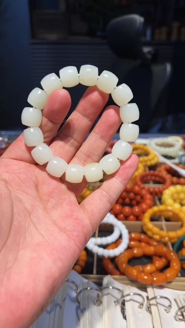 未镶嵌手串和田玉14+直切