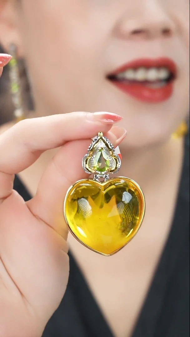 未镶嵌吊坠(不含链)琥珀特色爱心吊坠